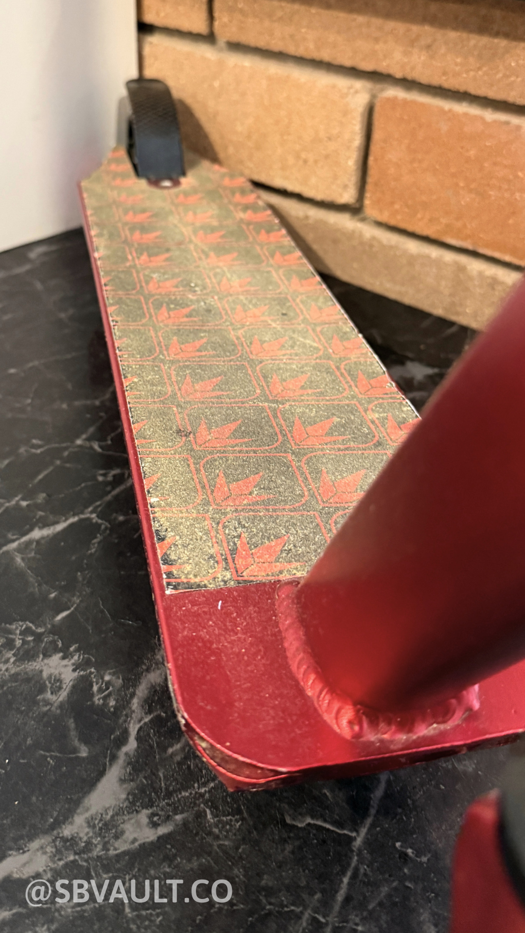 2011 Blunt Complete Red